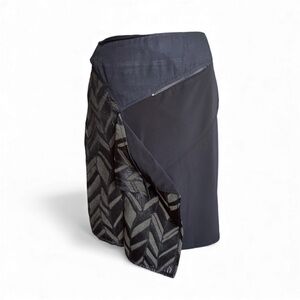 LEGATTE Made in Italy Textured Panel Skirt – Size 6 (Italian 42)